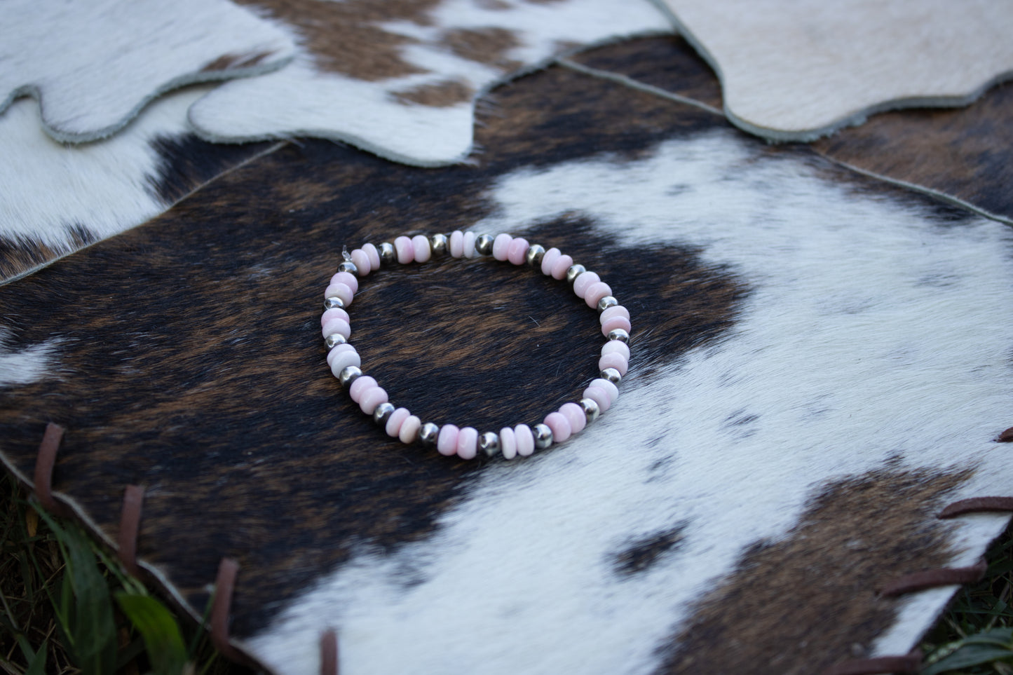 Kiss Me in the Dark Elastic Bracelet